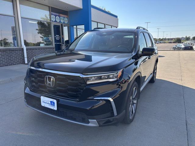 used 2023 Honda Pilot car, priced at $40,971