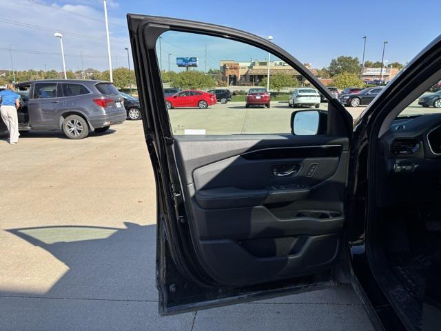 used 2023 Honda Pilot car, priced at $40,971