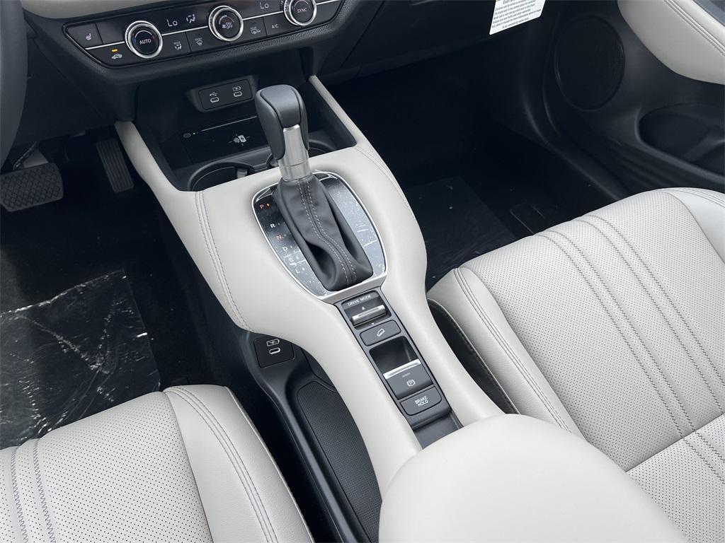 new 2026 Honda HR-V car, priced at $33,455