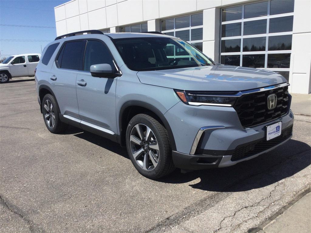 new 2025 Honda Pilot car, priced at $55,030