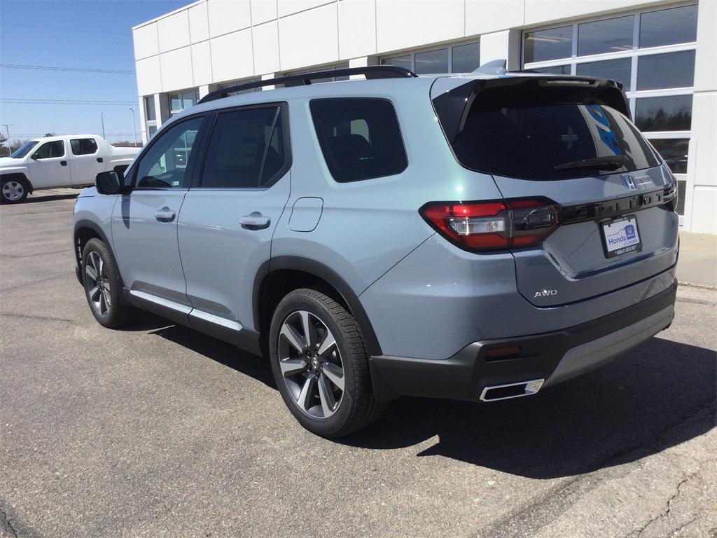 new 2025 Honda Pilot car, priced at $55,030