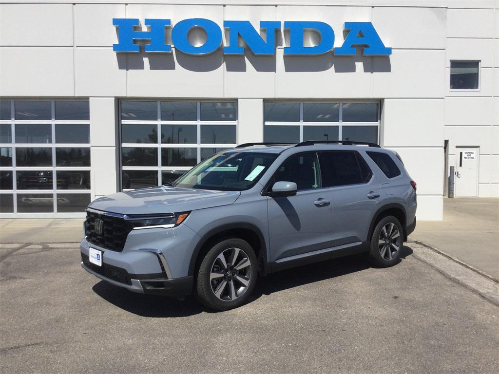 new 2025 Honda Pilot car, priced at $55,030