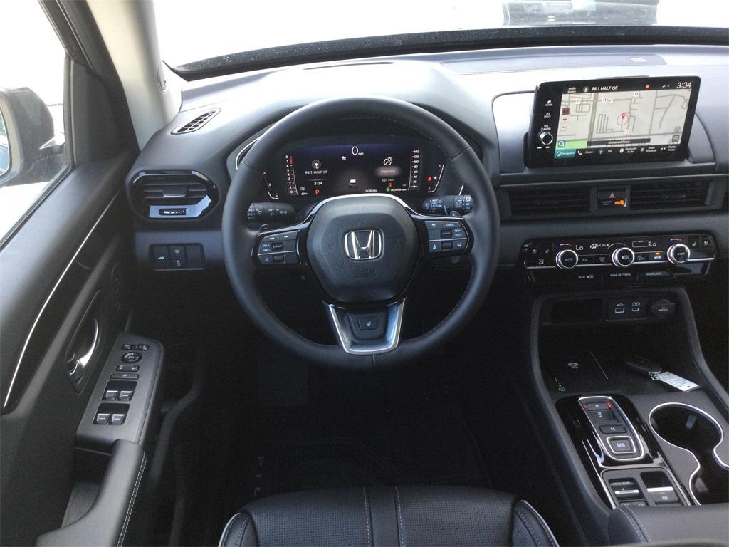 new 2025 Honda Pilot car, priced at $55,030