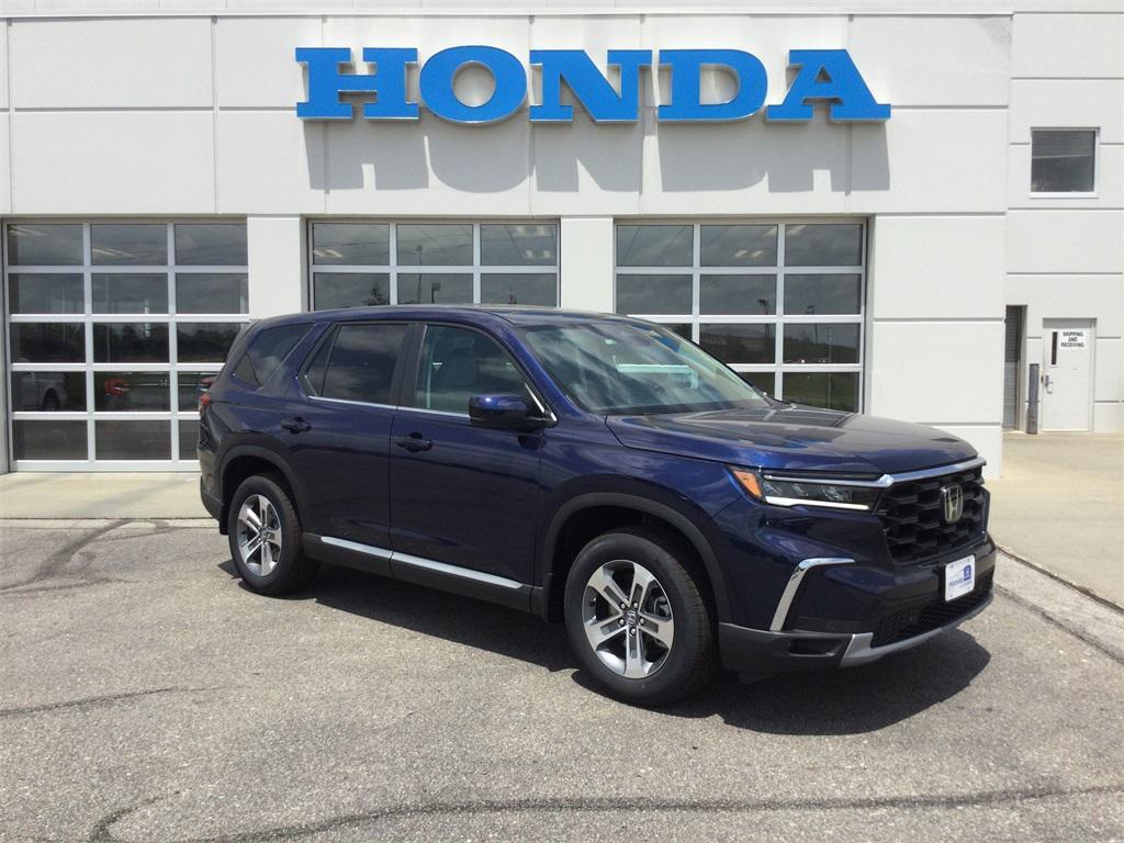 new 2025 Honda Pilot car, priced at $47,825