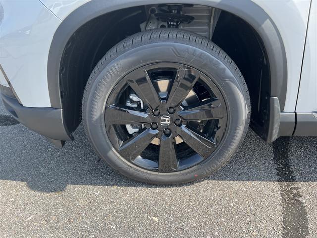 new 2025 Honda Pilot car, priced at $57,215