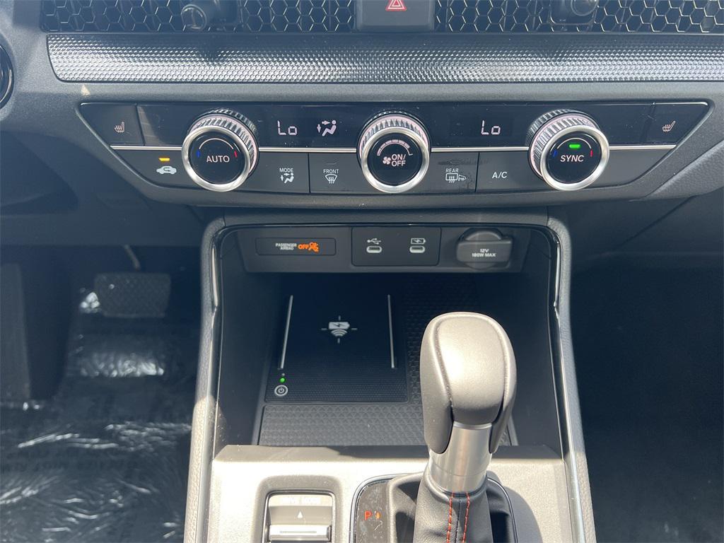 new 2026 Honda CR-V Hybrid car, priced at $40,250