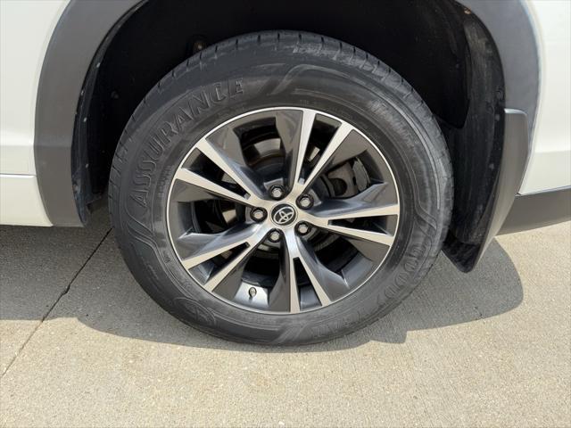 used 2016 Toyota Highlander car, priced at $16,900
