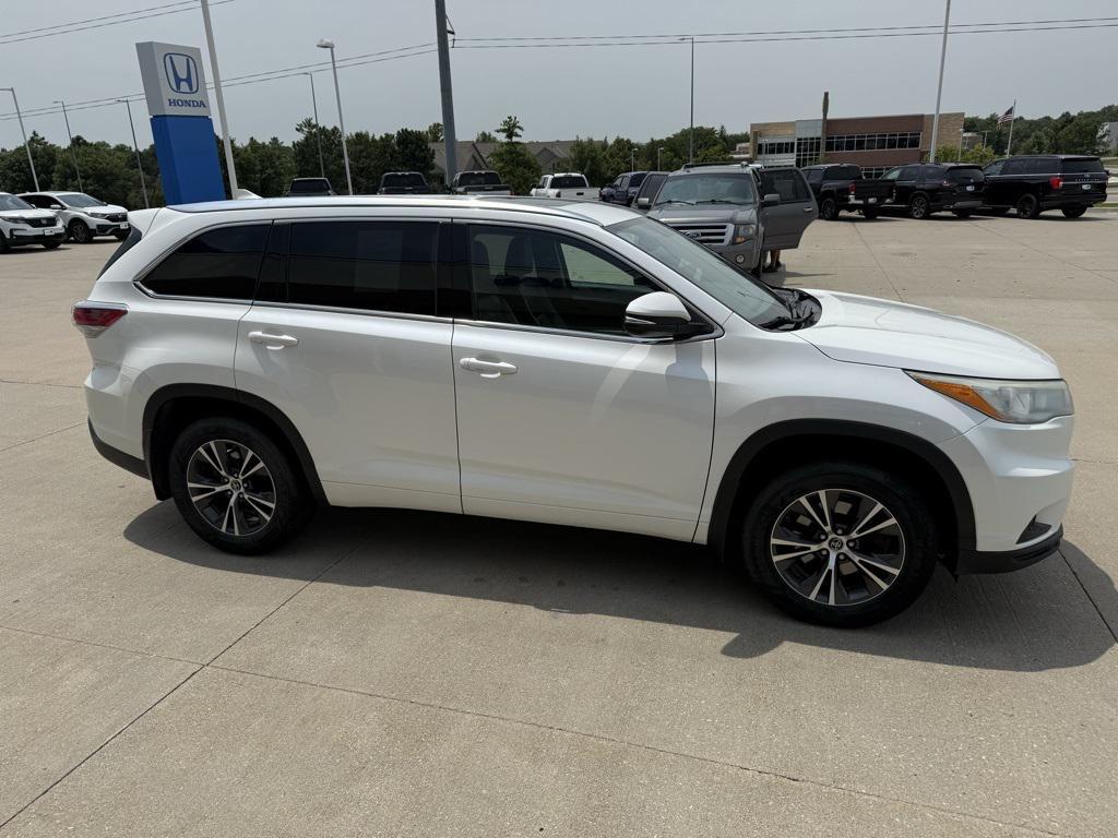 used 2016 Toyota Highlander car, priced at $15,900