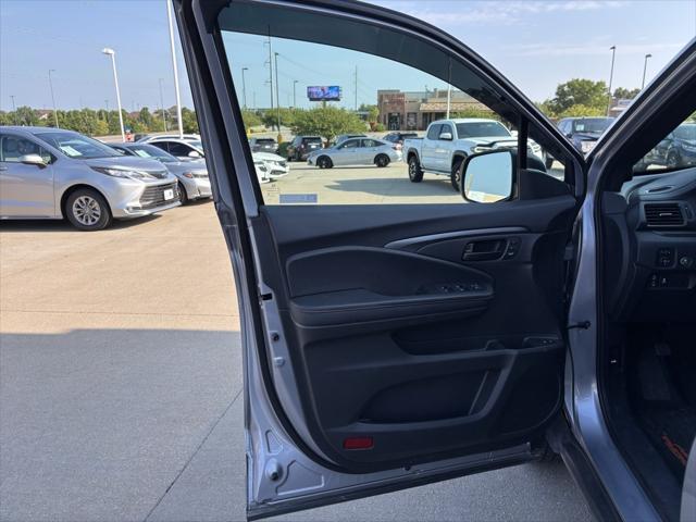 used 2022 Honda Pilot car, priced at $39,991