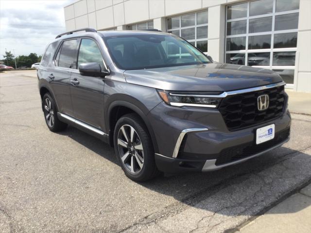 new 2025 Honda Pilot car, priced at $50,995