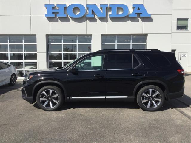new 2025 Honda Pilot car, priced at $54,530