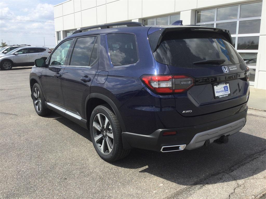 new 2025 Honda Pilot car, priced at $54,575