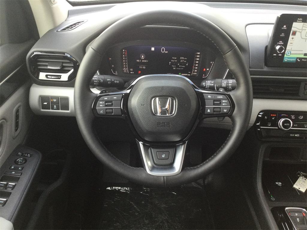 new 2025 Honda Pilot car, priced at $54,575