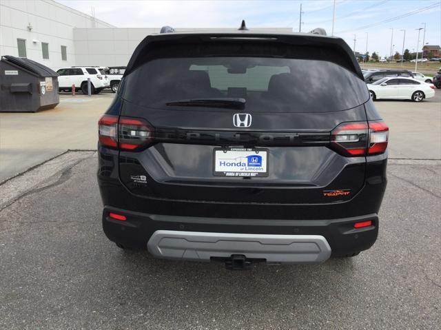 new 2025 Honda Pilot car, priced at $50,795