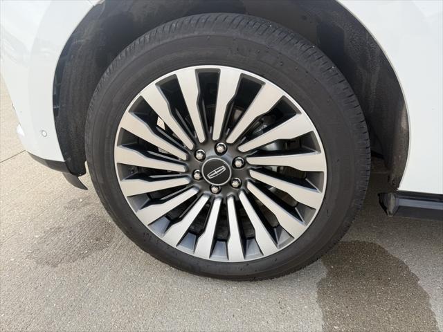 used 2021 Lincoln Navigator car, priced at $49,991
