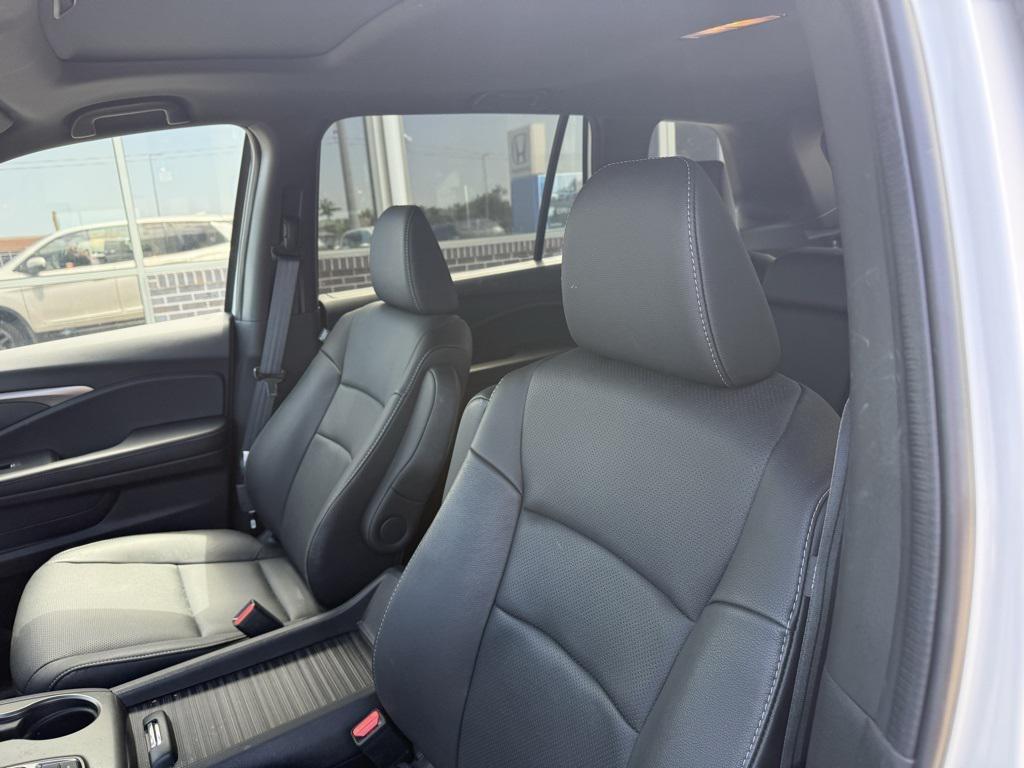 used 2022 Honda Passport car, priced at $36,931