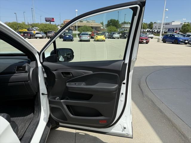 used 2022 Honda Passport car, priced at $36,931