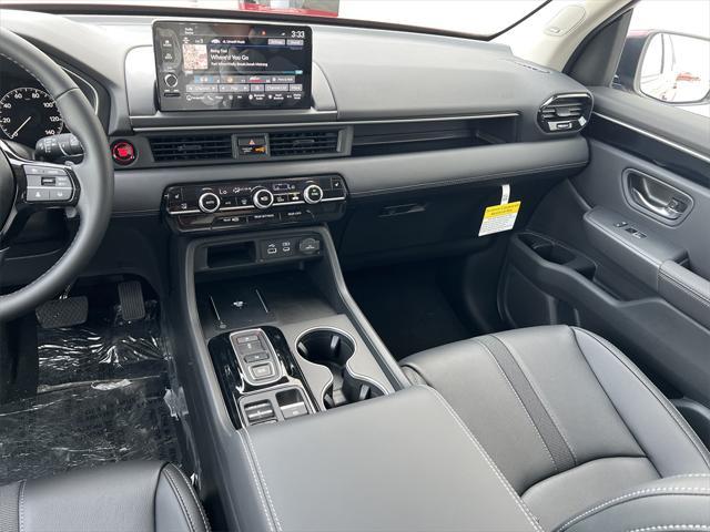 new 2025 Honda Pilot car, priced at $53,800