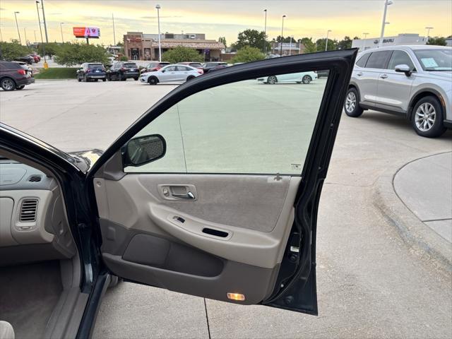 used 1998 Honda Accord car, priced at $6,700