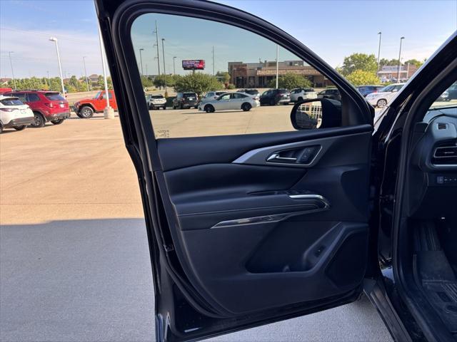 used 2024 Chevrolet Traverse car, priced at $43,971