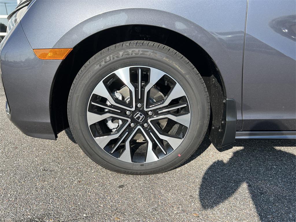 new 2026 Honda Odyssey car, priced at $53,190