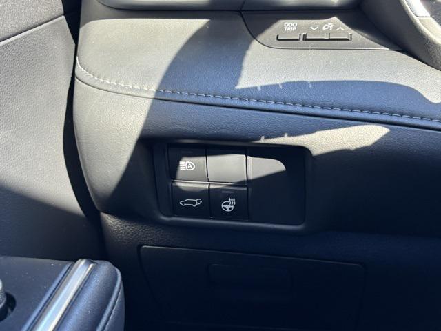 used 2020 Toyota Highlander car, priced at $30,971