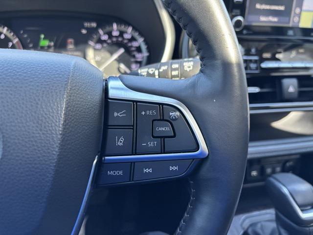 used 2020 Toyota Highlander car, priced at $30,971