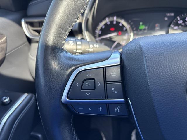 used 2020 Toyota Highlander car, priced at $30,971