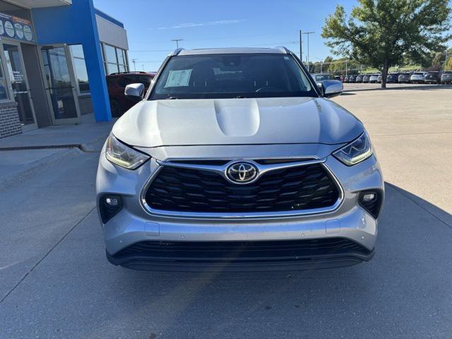 used 2020 Toyota Highlander car, priced at $30,971