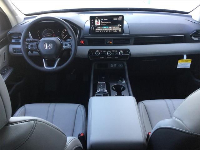 new 2025 Honda Pilot car, priced at $47,050