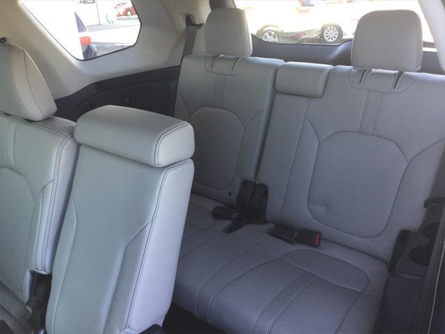 new 2025 Honda Pilot car, priced at $47,050