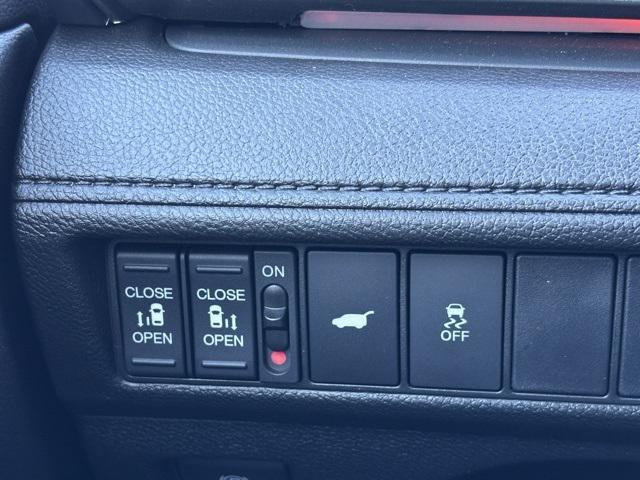 used 2025 Honda Odyssey car, priced at $42,995