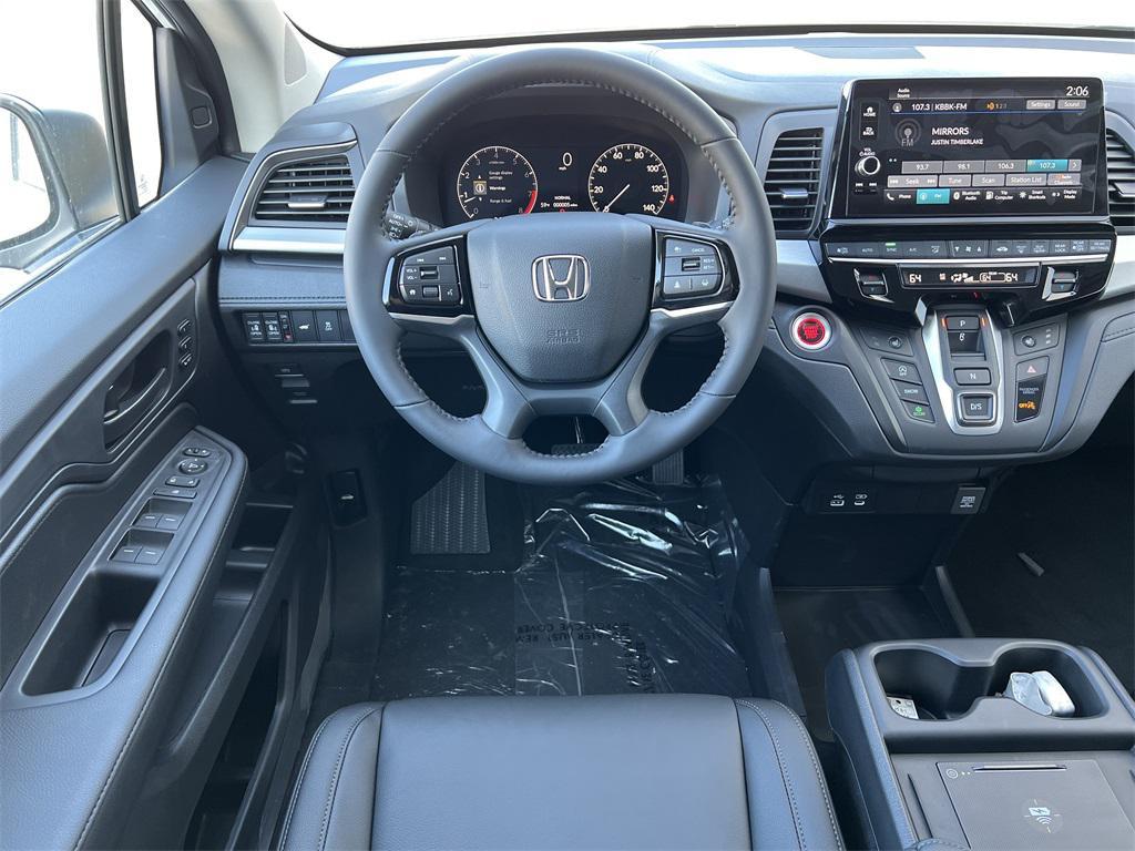 new 2026 Honda Odyssey car, priced at $44,290