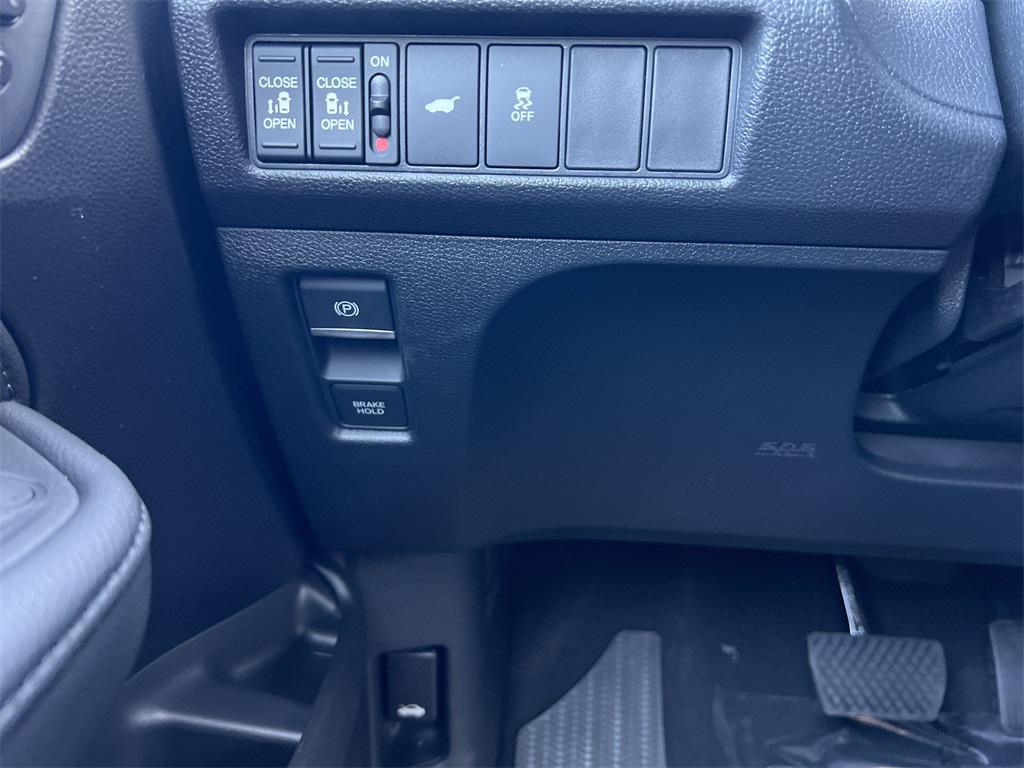 new 2026 Honda Odyssey car, priced at $44,290