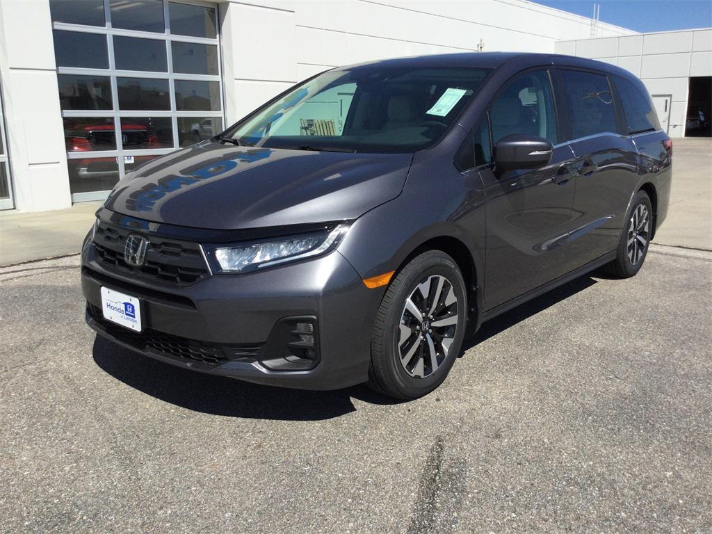 new 2026 Honda Odyssey car, priced at $44,290