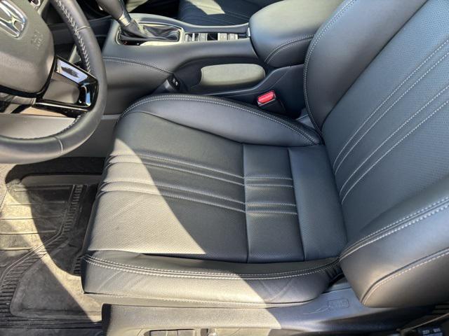 used 2025 Honda HR-V car, priced at $31,381