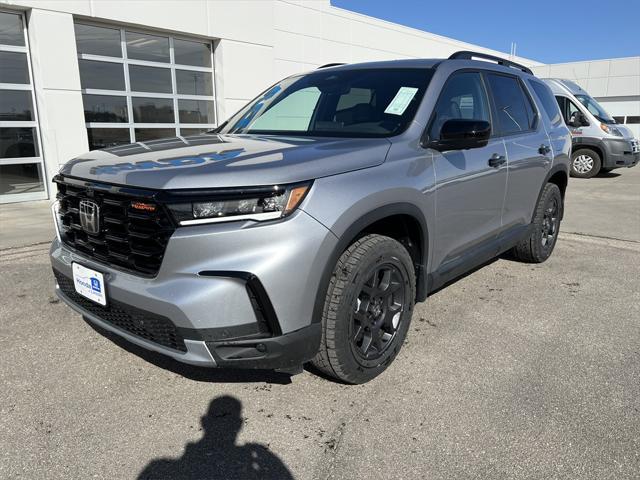 new 2025 Honda Pilot car, priced at $51,635