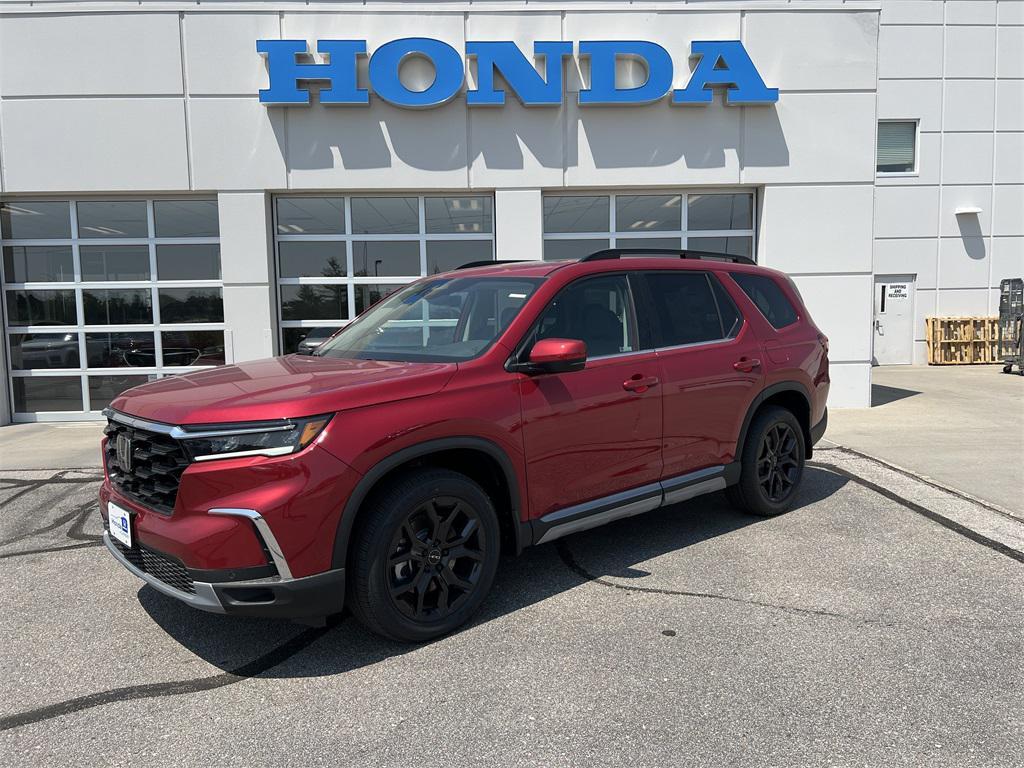 new 2025 Honda Pilot car, priced at $49,569