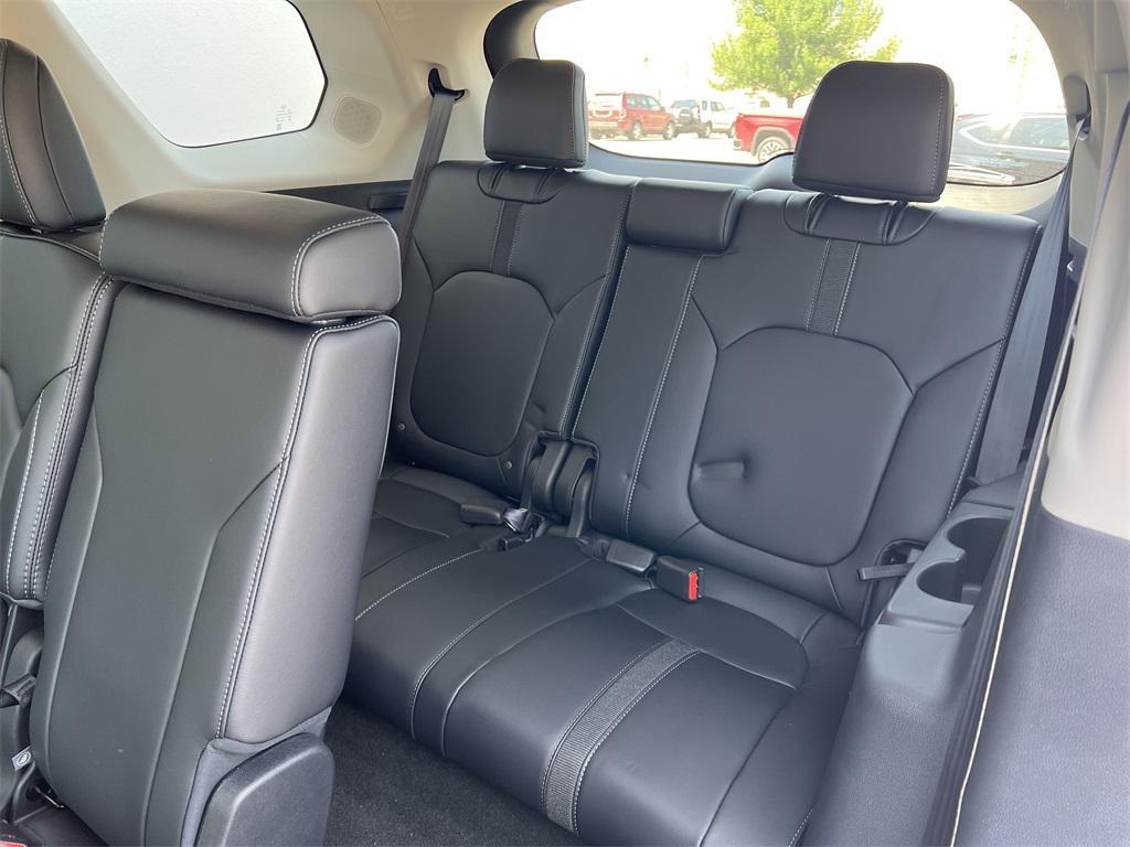 new 2025 Honda Pilot car, priced at $49,569