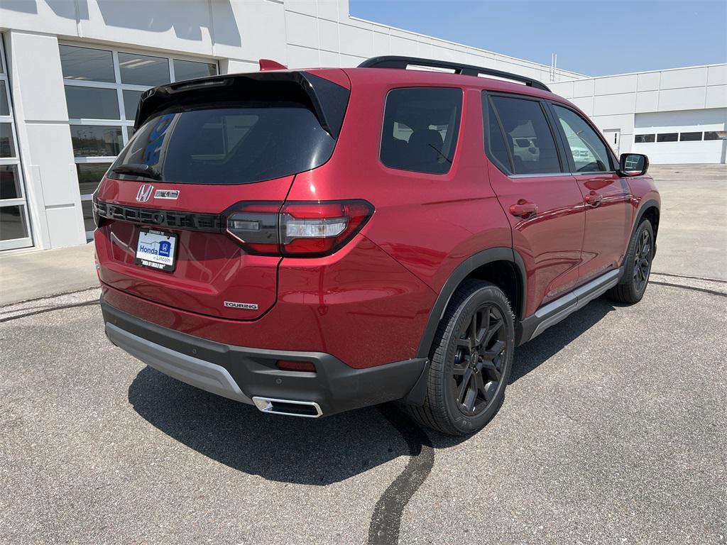 new 2025 Honda Pilot car, priced at $49,569