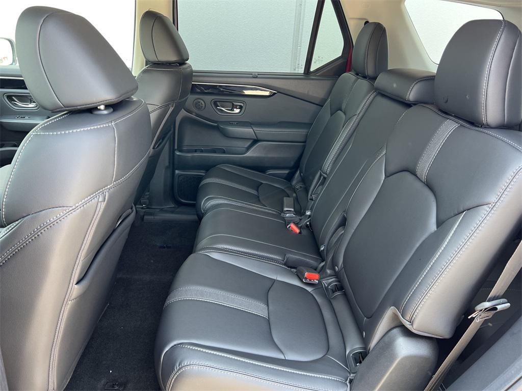 new 2025 Honda Pilot car, priced at $49,569