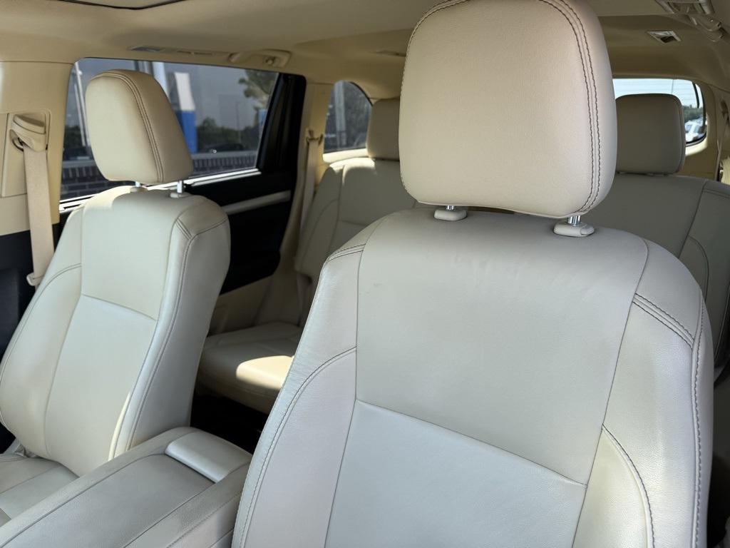 used 2018 Toyota Highlander car, priced at $23,700