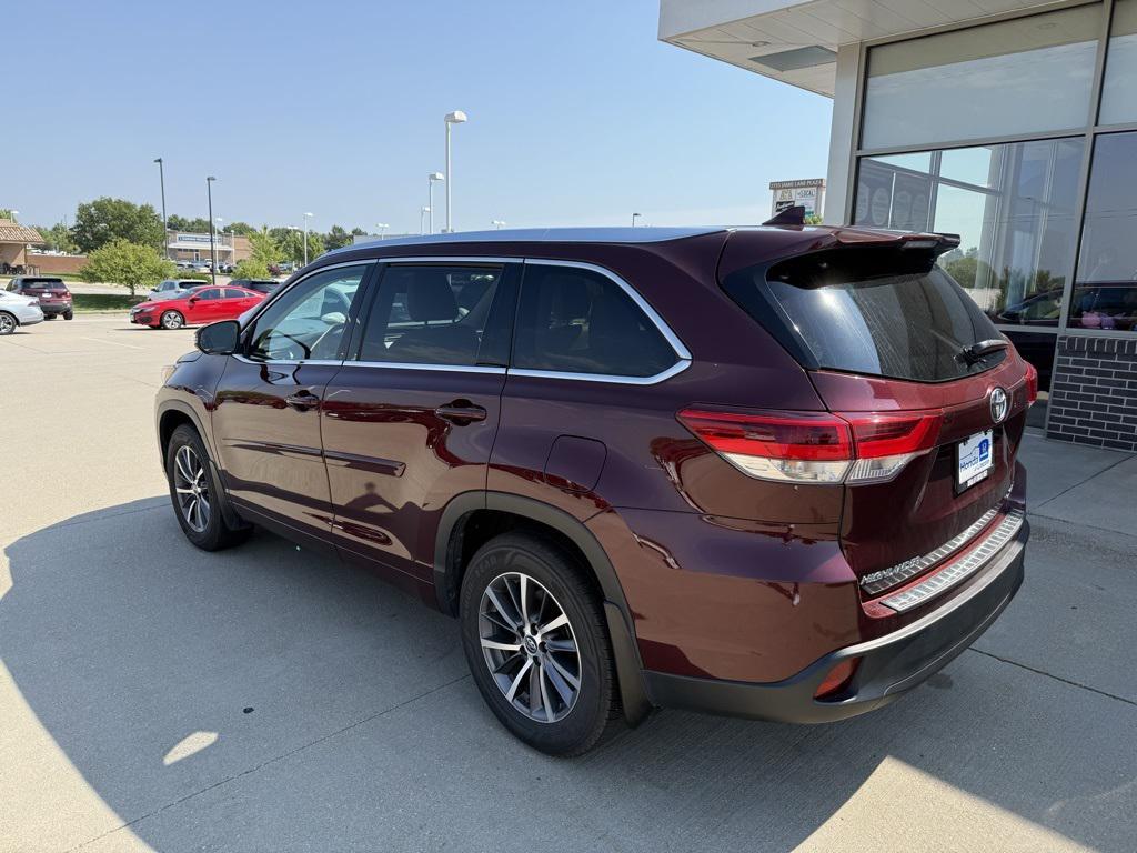 used 2018 Toyota Highlander car, priced at $23,700