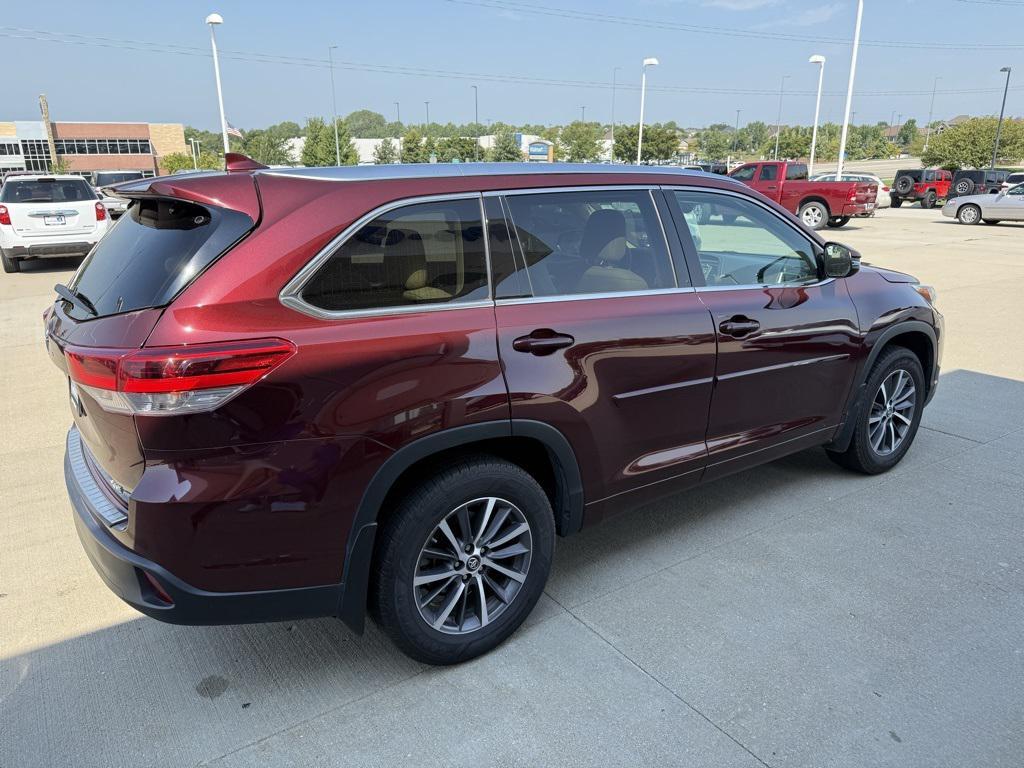 used 2018 Toyota Highlander car, priced at $23,700