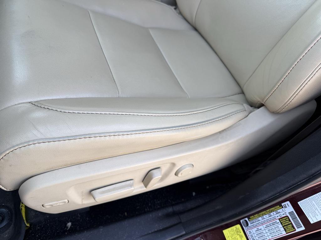 used 2018 Toyota Highlander car, priced at $23,700