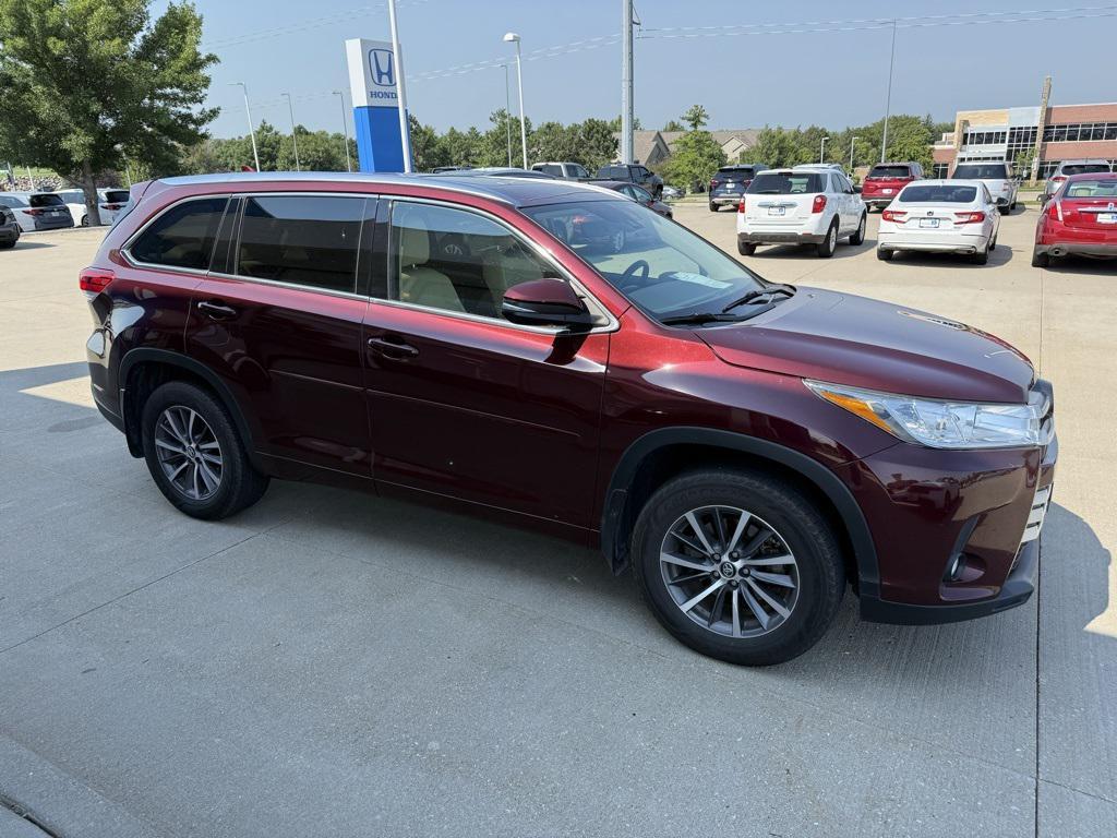 used 2018 Toyota Highlander car, priced at $23,700
