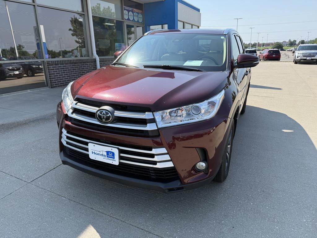 used 2018 Toyota Highlander car, priced at $23,700