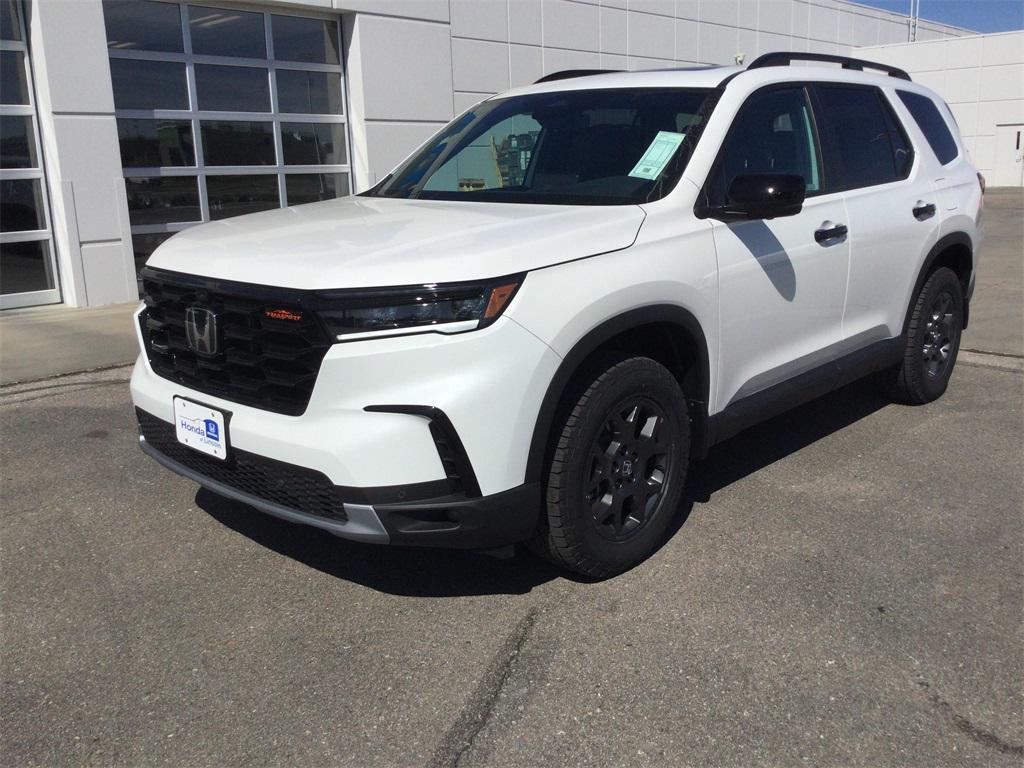 new 2025 Honda Pilot car, priced at $51,350