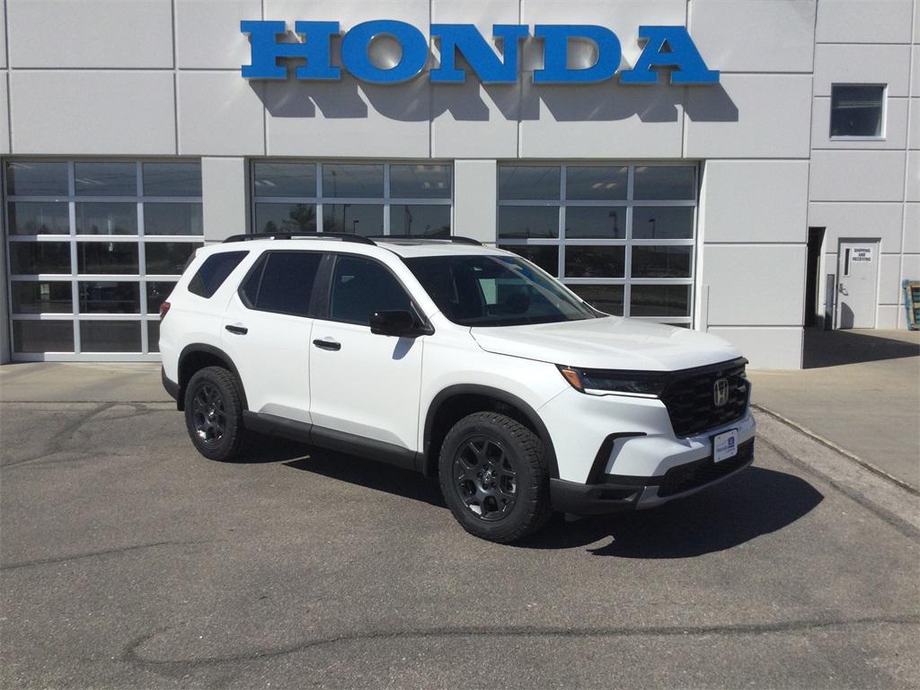 new 2025 Honda Pilot car, priced at $51,350