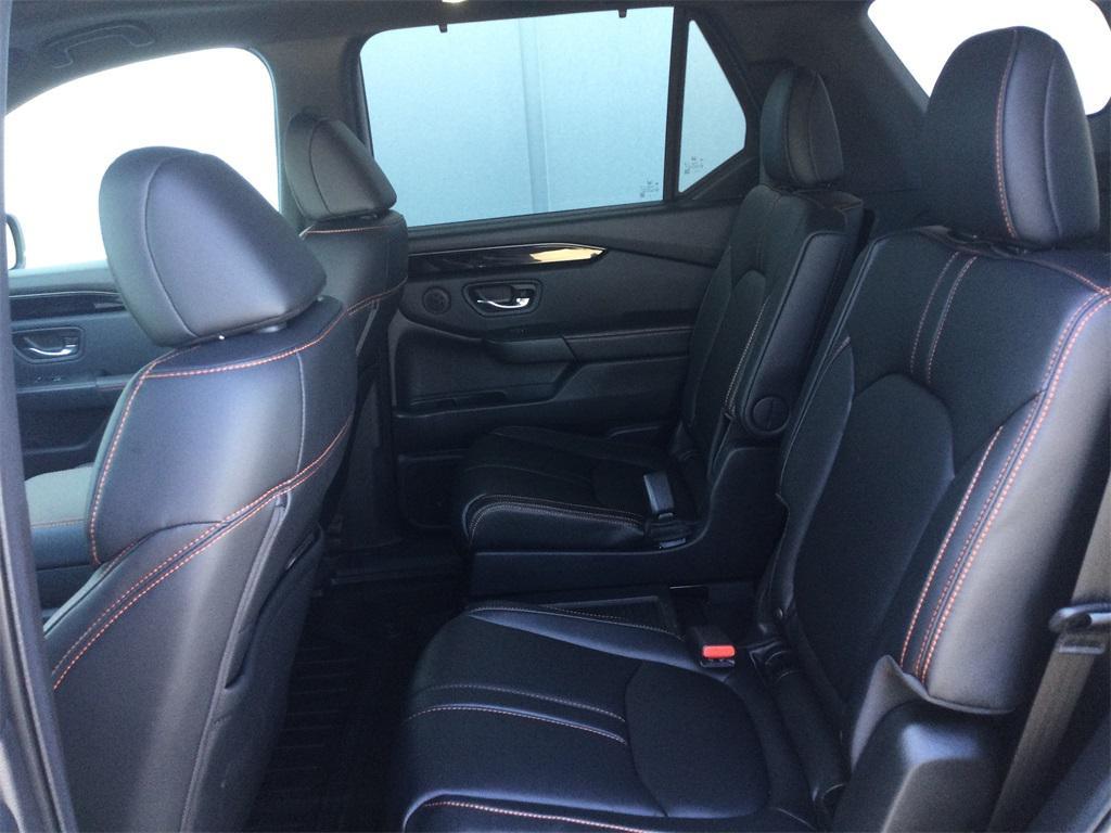 new 2025 Honda Pilot car, priced at $51,350